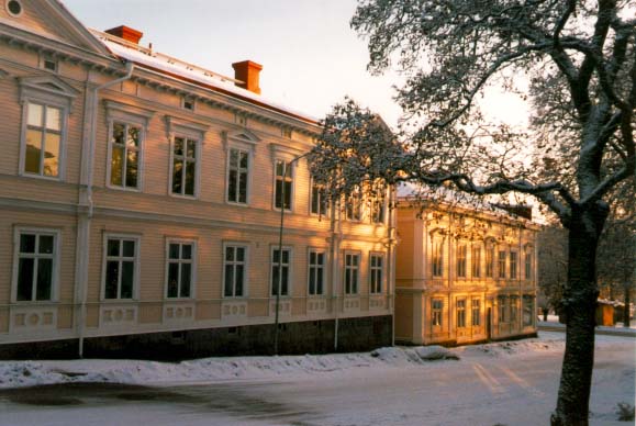 Winter view of Östra Parkgatan in central Söderhamn. 
